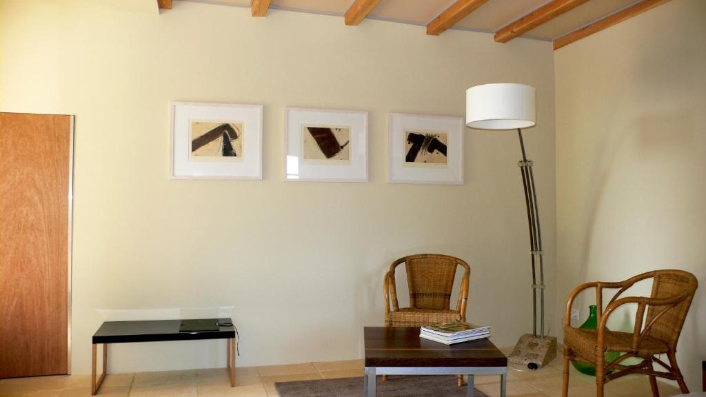 Les Foucauds Hotel Saint-Quentin-de-Caplong Room photo